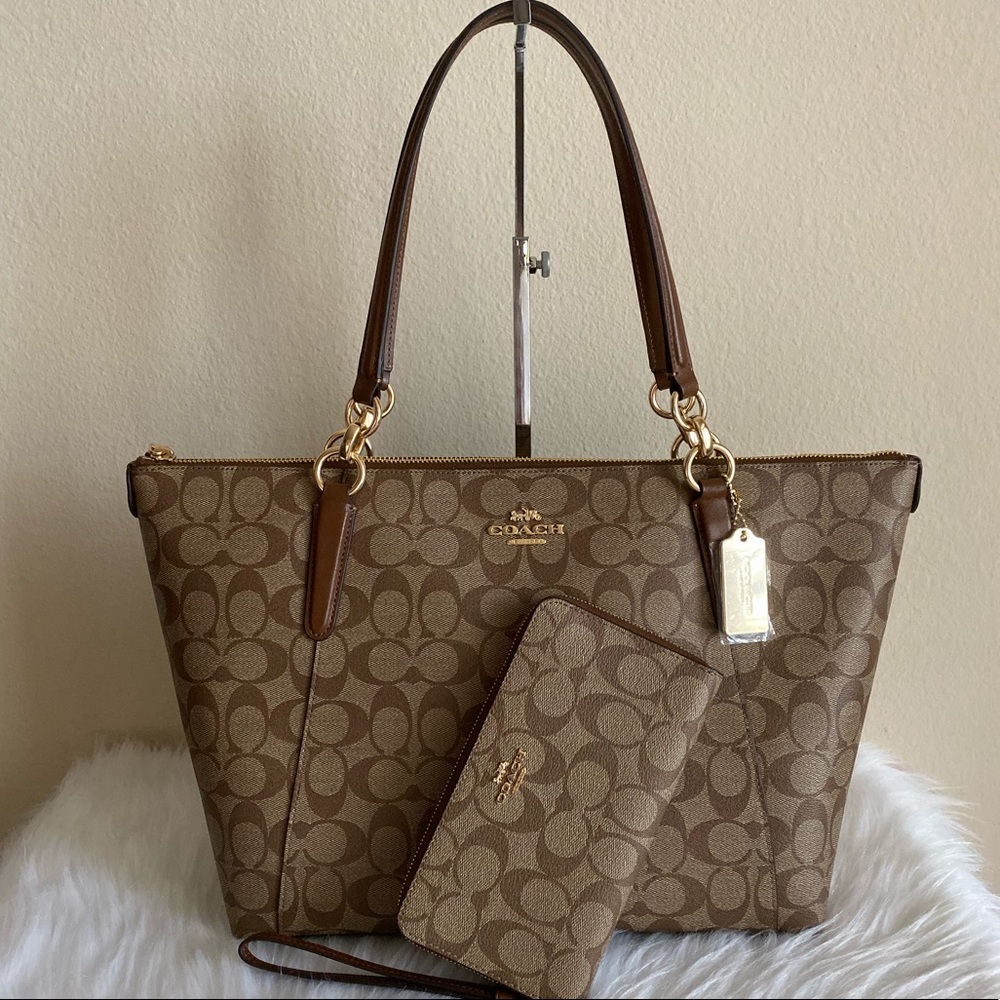 Coach purse and wallet set